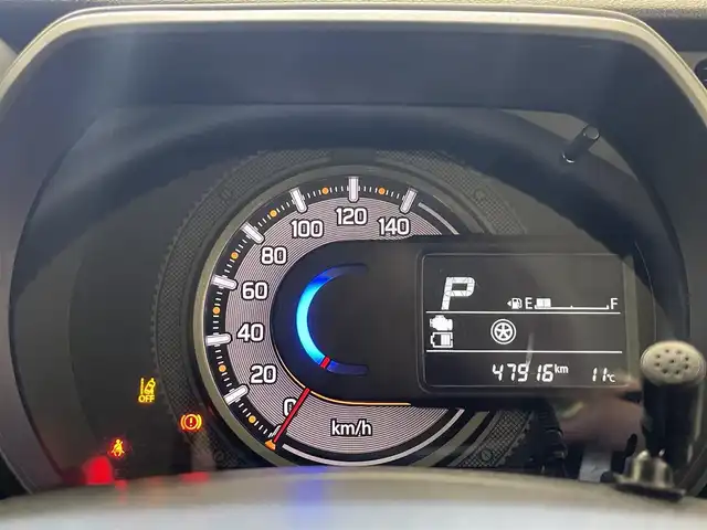 スズキ スペーシア ギア HYBRID XZターボ 愛知県 2022(令4)年 4.8万km オフブルーメタリック/ガンメタリック2トーンルーフ 純正ディスプレイ　ＤＶＤ　Ｂｌｕｅｔｏｏｔｈ　ＵＳＢ　バックカメラ　シートヒーター　両側パワースライドドア　ＬＥＤライト　フォグ　衝突軽減　追従クルコン　デュアルカメラブレーキ　純正１４インチアルミホイール　パドルシフト　ルーフレール　リヤパーキングセンサー　リアシェード　背面テーブル　禁煙車