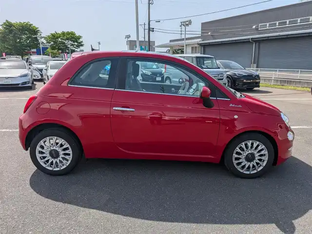 フィアット ５００ ツインエア ドルチェヴィータ 福井県 2022(令4)年 1.9万km パソドプレレッド ワンオーナー車/純正15インチAW/特殊形状ルーフ/クルーズコントロール/前後ドライブレコーダー/後方コーナーセンサー/キセノンヘッドライト/F・Rフォグ/パドルシフト/横滑り防止装置/盗難防止装置/ダブル＋サイドエアバッグ/カーテンエアバッグ/純正フロアマット