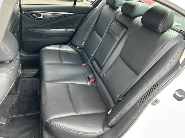 日産 スカイライン ハイブリッド 350GT Type P 宮城県 2014(平26)年 12.3万km クリスタルホワイトパール サンルーフ/インテリジェントクルーズシステム/シートヒーター/ドラレコ/360度カメラ/バックモニター/パワーシート/純正ナビ（AM/FM/DVD/USB/BT/TV）/横ずれ防止/パーソナルドライビングポジションメモリー/サマータイヤ純正225/55RF17