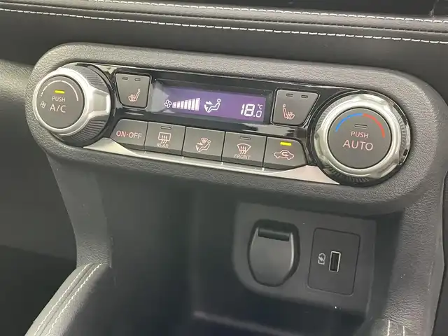 日産 キックス X 大分県 2021(令3)年 6.5万km サンライトイエロー 純正9型ナビ/フルセグ/DVD/Bluetooth/アラウンドビューカメラ/プロパイロット/ビルトインETC/カーテンエアバッグ/前後ドライブレコーダー/前席シートヒーター/オートLEDライト/純正17インチAW/スマートキーx2