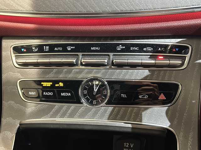 メルセデス・ベンツ ＣＬＳ２２０ｄ スポーツ エクスクルーシブPKG 新潟県 2018(平30)年 3.1万km オブシディアンブラック レーダーセーフティパッケージ/・アクティブディスタンスアシストディストロニック/・アクティブステアリングアシスト/・アクティブレーンチェンジアシスト/・アクティブエマージェンシーストップアシスト/・PRE-SAFE/・アクティブブレーキアシスト/・PRE-SAFEインパルスサイド/・PRE-SAFEサウンド/・緊急回避補助システム、渋滞時緊急ブレーキ機能/・アクティブブラインドスポットアシスト/・アクティブレーンキーピングアシスト/・PRE-SAFEプラス/・トラフィックサインアシスト/エクスクルーシブパッケージ/・ナッパレザーシート（ベンガルレッド/ブラックシート）/・シートベンチレーター/・Burmester/・エアーボディーコントロールサスペンション/COMANDシステム/・12.3インチワイドディスプレイ/・HDDナビゲーション/・フルセグTV/・AppleCarPlary/・ETC2.0/グレーアッシュウッドインテリア/レザーARTICOダッシュボード/シートヒーター/アンビエントライト/LEDコーナリングアシスト/アダプティブハイビームアシストプラス/360°カメラシステム/アクティブパーキングアシスト