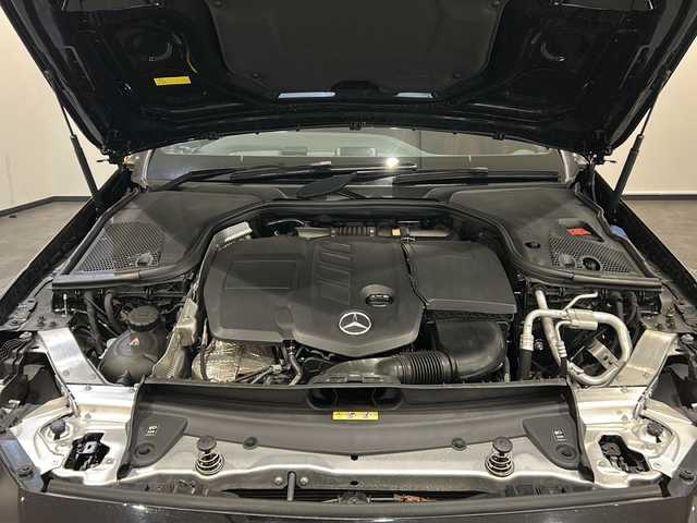 メルセデス・ベンツ ＣＬＳ２２０ｄ スポーツ エクスクルーシブPKG 新潟県 2018(平30)年 3.1万km オブシディアンブラック レーダーセーフティパッケージ/・アクティブディスタンスアシストディストロニック/・アクティブステアリングアシスト/・アクティブレーンチェンジアシスト/・アクティブエマージェンシーストップアシスト/・PRE-SAFE/・アクティブブレーキアシスト/・PRE-SAFEインパルスサイド/・PRE-SAFEサウンド/・緊急回避補助システム、渋滞時緊急ブレーキ機能/・アクティブブラインドスポットアシスト/・アクティブレーンキーピングアシスト/・PRE-SAFEプラス/・トラフィックサインアシスト/エクスクルーシブパッケージ/・ナッパレザーシート（ベンガルレッド/ブラックシート）/・シートベンチレーター/・Burmester/・エアーボディーコントロールサスペンション/COMANDシステム/・12.3インチワイドディスプレイ/・HDDナビゲーション/・フルセグTV/・AppleCarPlary/・ETC2.0/グレーアッシュウッドインテリア/レザーARTICOダッシュボード/シートヒーター/アンビエントライト/LEDコーナリングアシスト/アダプティブハイビームアシストプラス/360°カメラシステム/アクティブパーキングアシスト