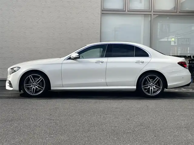 メルセデス・ベンツ Ｅ２００ アバンギャルド スポーツ 大阪府 2018(平30)年 3.2万km ダイヤモンドホワイト 純正１２インチナビ/（フルセグ／ＢＴ／ＡｐｐｌｅＣａｒＰｌａｙ）/Ｂｕｒｍｅｓｔｅｒサウンドシステム/レーダークルーズコントロール/パドルシフト/全方位モニター/ブラインドスポットモニター/衝突軽減システム/コーナーセンサー/レーンキープアシスト/電動リアゲート/ブラックレザーシート/前席パワーシート/前席メモリーシート/全席シートヒーター/純正ドライブレコーダー（前後）/ETC/純正19インチAW/保証書/取り扱い説明書