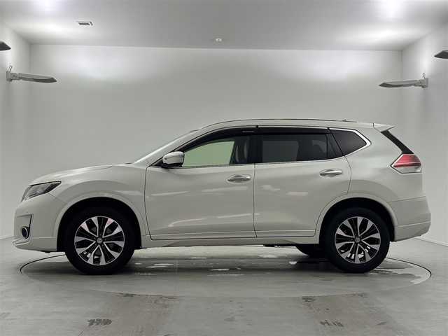 日産 エクストレイル モード・プレミア 福井県 2016(平28)年 4.9万km ブリリアントホワイトパール 純正ナビ/・BT/フルセグTV/CD/DVD/AM/FM/エマージェンシーブレーキ/全方位カメラ/バックカメラ/コーナーセンサー/横滑り防止装置/車線逸脱防止装置/アイドリングストップ/シートヒーター/ETC/オートライト/プッシュスタート/ステアリングスイッチ/純正ドアバイザー/純正フロアマット/保証書/取扱説明書