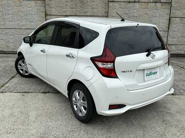 日産 ノート e－パワー B 長崎県 2019(平31)年 6万km ホワイト 社外メモリナビ/(BT/ラジオ)/衝突軽減ブレーキ/レーンアシスト/コーナーセンサー/スマートキー/プッシュスタート/ETC