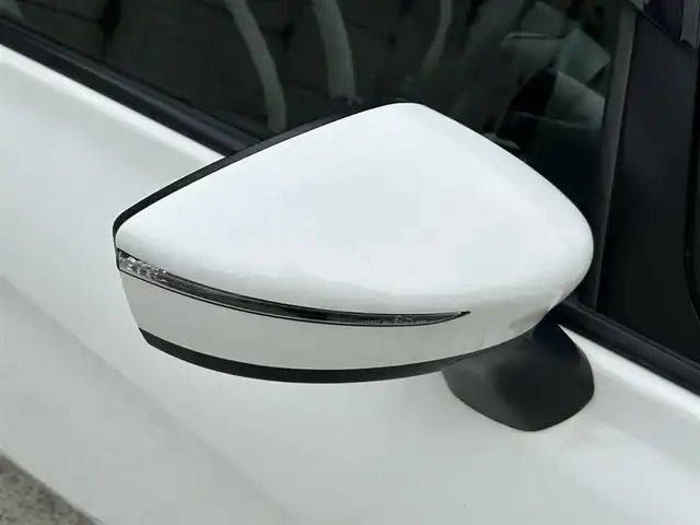 日産 ノート e－パワー B 長崎県 2019(平31)年 6万km ホワイト 社外メモリナビ/(BT/ラジオ)/衝突軽減ブレーキ/レーンアシスト/コーナーセンサー/スマートキー/プッシュスタート/ETC