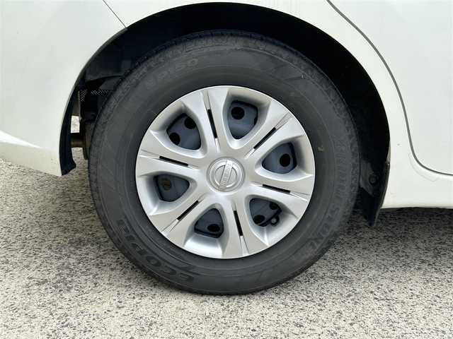 日産 ノート e－パワー B 長崎県 2019(平31)年 6万km ホワイト 社外メモリナビ/(BT/ラジオ)/衝突軽減ブレーキ/レーンアシスト/コーナーセンサー/スマートキー/プッシュスタート/ETC