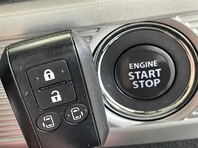 スズキ スペーシア カスタム HYBRID XS ターボ 群馬県 2023(令5)年 2.9万km ピュアホワイトパール/ブラック2トーン 純正ナビ　全方位カメラ　衝突軽減　アダプティブクルーズコントロール　レーンアシスト　両側パワースライド　横滑り　アイドリングストップ　ドラレコ　シートヒーター　障害物センサー　スマートキー　禁煙車