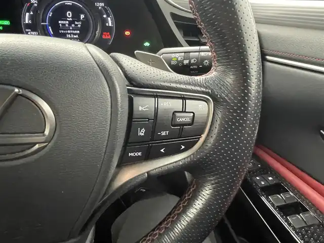 レクサス ＥＳ 300h Fスポーツ 熊本県 2022(令4)年 4.8万km ヒートブルーコントラストレイヤリング ワンオーナー　/禁煙車　/サンルーフ　/純正ナビ（ＣＤ・ＤＶＤ・フルセグ・ＢＴ・SD・ＡＵＸ・ipod・ＵＳＢ）/全周囲カメラ　/ビルトインＥＴＣ２．０　/社外前方ドライブレコーダー　/前後クリアランスソナー　/モデリスタエアロフル/レクサスセーフティセンス/・プリクラッシュセーフティ/・レーントレーシングアシスト/・レーダークルーズコントロール/・アダプティブハイビームアシスト/・ロードサインアシスト/・ドライバー異常対応システム/・ブラインドスポットモニター/横滑り防止/アイドリングストップ/パーキングサポート/前席シートヒーター/前席エアーシート/前席パワーシート/ステアリングヒーター/デジタルインナーミラー/純正フロアマット/社外19インチAW/オートライト/LEDヘッドライト/フォグライト/スマートキー/プッシュスタート/スペアキー1本/4本出しマフラー/保証書/取扱説明書