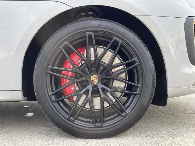 ポルシェ ポルシェ マカン GTS 東京都 2023(令5)年 0.5万km グレー 純正ナビ/BSM/ACC/レザーシート/純正21インチアルミホイール/シートヒーター/シートエアコン/全方位カメラ/ETC2.0/LEDヘッドライト/apple car play/ドライブレコーダー
