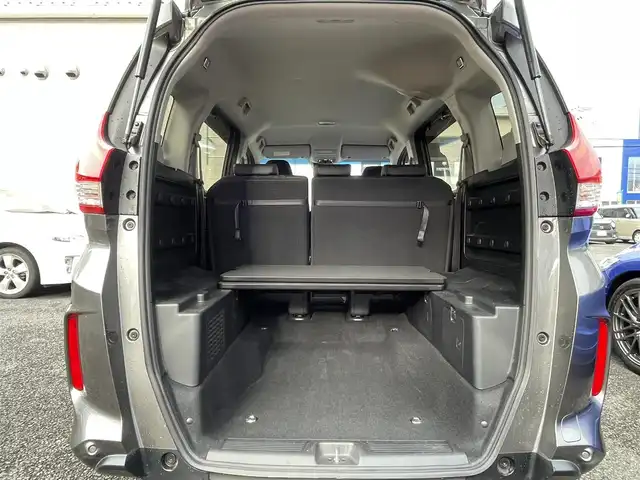 ホンダ フリード＋ クロスター ホンダセンシング 埼玉県 2021(令3)年 1.5万km スーパープラチナグレーメタリック /ワンオーナー//純正メモリナビ//フルセグTV//バックカメラ//CD/DVD/Bluetooth//両側パワースライドドア//アダプティブクルーズコントロール//ビルトインETC//スマートキーx2//LEDヘッドライト//ハーフレザーシート//CMBS衝突軽減ブレーキ//LKAS車線維持支援システム//W.サイド.カーテンエアバッグ//ABS//横滑り防止装置//前後ドライブレコーダー//LEDフォグランプ//オートライト//プライバシーガラス//ドアバイザー//純正15インチAW//新車時保証書//取扱説明書//ナビ取説