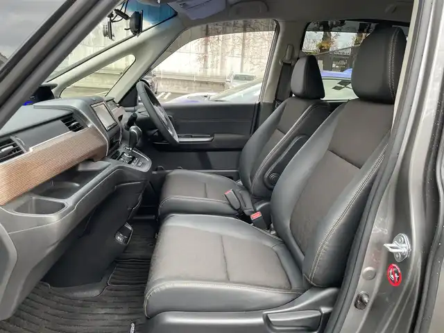 ホンダ フリード＋ クロスター ホンダセンシング 埼玉県 2021(令3)年 1.5万km スーパープラチナグレーメタリック /ワンオーナー//純正メモリナビ//フルセグTV//バックカメラ//CD/DVD/Bluetooth//両側パワースライドドア//アダプティブクルーズコントロール//ビルトインETC//スマートキーx2//LEDヘッドライト//ハーフレザーシート//CMBS衝突軽減ブレーキ//LKAS車線維持支援システム//W.サイド.カーテンエアバッグ//ABS//横滑り防止装置//前後ドライブレコーダー//LEDフォグランプ//オートライト//プライバシーガラス//ドアバイザー//純正15インチAW//新車時保証書//取扱説明書//ナビ取説