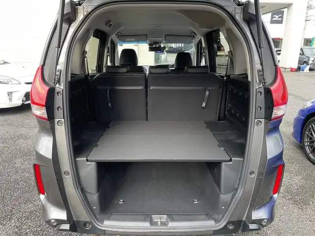 ホンダ フリード＋ クロスター ホンダセンシング 埼玉県 2021(令3)年 1.5万km スーパープラチナグレーメタリック /ワンオーナー//純正メモリナビ//フルセグTV//バックカメラ//CD/DVD/Bluetooth//両側パワースライドドア//アダプティブクルーズコントロール//ビルトインETC//スマートキーx2//LEDヘッドライト//ハーフレザーシート//CMBS衝突軽減ブレーキ//LKAS車線維持支援システム//W.サイド.カーテンエアバッグ//ABS//横滑り防止装置//前後ドライブレコーダー//LEDフォグランプ//オートライト//プライバシーガラス//ドアバイザー//純正15インチAW//新車時保証書//取扱説明書//ナビ取説