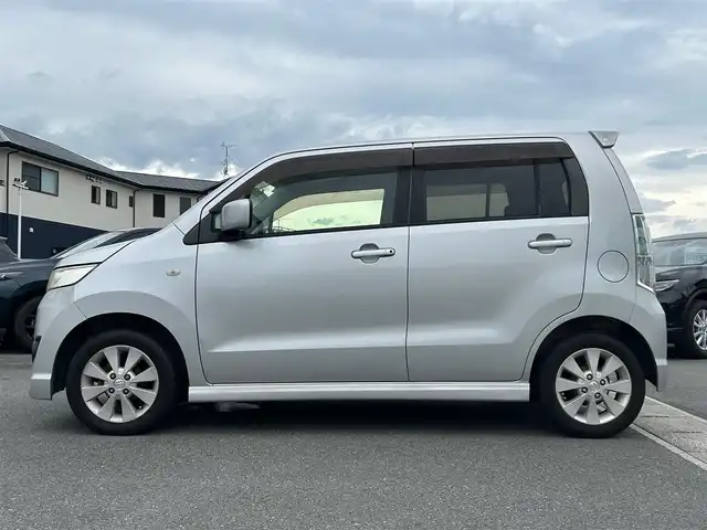 スズキ ワゴンＲ スティングレー X 静岡県 2010(平22)年 5.4万km シルキーシルバーメタリック スマートキー/純正アルミ/CDチェンジャー/プッシュスタート/パワーステアリング/パワーウインドウ/オートエアコン/社外フロアマット/ベンチシート/ABS/ダブルエアバッグ/ハロゲンヘッドライト