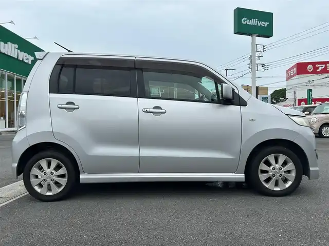 スズキ ワゴンＲ スティングレー X 静岡県 2010(平22)年 5.4万km シルキーシルバーメタリック スマートキー/純正アルミ/CDチェンジャー/プッシュスタート/パワーステアリング/パワーウインドウ/オートエアコン/社外フロアマット/ベンチシート/ABS/ダブルエアバッグ/ハロゲンヘッドライト