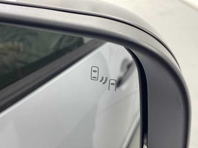 三菱 デリカＤ：５ シャモニー 愛知県 2025(令7)年 0.1千km ホワイトダイヤモンド /禁煙車//R7年8月登録済未使用車//特別仕様車”CHAMONIX”//ナビ取付パッケージ付//マルチアラウンドモニター//e-Assist//レーダークルーズコントロール//専用ブラック外装加飾//専用デカール//専用18インチブラックアルミホイール//専用合皮×スエード調コンビシート(撥水機能付)//専用木目調パネル//専用シルバーステッチ加飾//LEDヘッドライト//オートライト//LEDフォグランプ//エレクトリックテールゲート//両側パワースライドドア//運転席パワーシート//前席シートヒーター//電子パーキングブレーキ//ブレーキホールド//革巻きステアリング//ステアリングスイッチ//ステアリングヒーター//プッシュスタート//電動格納ミラー//アイドリングストップ//取扱説明書//スペアキー