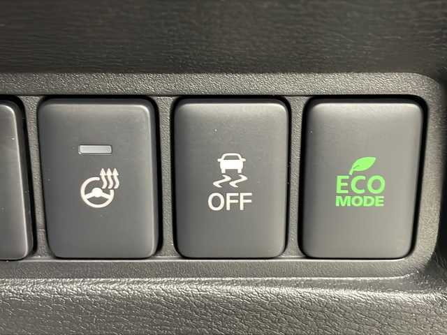 三菱 デリカＤ：５ シャモニー 愛知県 2025(令7)年 0.1千km ホワイトダイヤモンド /禁煙車//R7年8月登録済未使用車//特別仕様車”CHAMONIX”//ナビ取付パッケージ付//マルチアラウンドモニター//e-Assist//レーダークルーズコントロール//専用ブラック外装加飾//専用デカール//専用18インチブラックアルミホイール//専用合皮×スエード調コンビシート(撥水機能付)//専用木目調パネル//専用シルバーステッチ加飾//LEDヘッドライト//オートライト//LEDフォグランプ//エレクトリックテールゲート//両側パワースライドドア//運転席パワーシート//前席シートヒーター//電子パーキングブレーキ//ブレーキホールド//革巻きステアリング//ステアリングスイッチ//ステアリングヒーター//プッシュスタート//電動格納ミラー//アイドリングストップ//取扱説明書//スペアキー