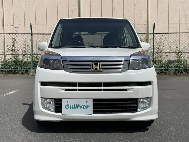 ホンダ ライフ ディーバ ターボパッケージ 東京都 2013(平25)年 4.2万km プレミアムホワイトパール ＨＩＤヘッドライト　/キーレスエントリー　/電子制御付ＡＢＳ　/フルオートエアコン　/純正フロアマット　/１４インチ純正アルミホイール　/ドアバイザー
