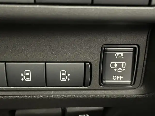 日産 セレナ e－パワー ハイウェイスター V 埼玉県 2025(令7)年 0.1万km未満 プリズムホワイト 登録済未使用車　純正１２．３インチナビ　アラウンドビューモニター　ＢＳＩ　プロパイロット　レーダークルーズ　ビルトインＥＴＣ２．０　前後ドラレコ　インテリジェントルームミラー　ワイヤレス充電　ＨＤＭＩ