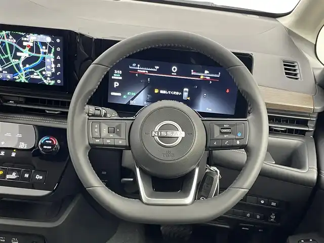 日産 セレナ e－パワー ハイウェイスター V 埼玉県 2025(令7)年 0.1万km未満 プリズムホワイト 登録済未使用車　純正１２．３インチナビ　アラウンドビューモニター　ＢＳＩ　プロパイロット　レーダークルーズ　ビルトインＥＴＣ２．０　前後ドラレコ　インテリジェントルームミラー　ワイヤレス充電　ＨＤＭＩ