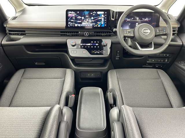 日産 セレナ e－4ORCE ハイウェイスターV 道央・札幌 2025(令7)年 0.1千km プリズムホワイト ・4WD/・寒冷地仕様/・e-4orce/・純正ナビ/　TV/BT/・純正フリップダウンモニター/・全方位カメラ/・両側パワースライドドア/・プロパイロット/・純正前後ドライブレコーダー/・ハンズフリースライドドア/・デジタルインナーミラー/・置くだけ充電/・オートマチックハイビーム/・オートライト/・LEDヘッドライト/・フォグランプ/・前席/２列目シートヒーター/・ステアリングヒーター/・ハンドル支援/・ビルトインETC/・スペアキー/・16インチ純正アルミホイール/・取扱説明書/・保証書