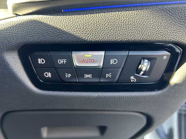 ＢＭＷ ３２０ｄ xDrive 山口県 2021(令3)年 5.3万km 白 禁煙車/360度前方ドライブレコーダー/スマートキー/プッシュスタート/純正HDDナビ/(DTV/BT/USB/ラジオ)/全方位カメラ/クリアランスソナー/シートメモリー付きパワーシート/シートヒーター/電子パーキング/置くだけ充電/オートライト/左右分離型フルオートエアコン/純正アルミホイール/リモートタッチ/保証書/取扱説明書/記録簿/スペアキー/レーダクルーズコントロール/プラスパッケージ/コンフォートパッケージ/ハイラインパッケージ/HIFIスピーカーシステム