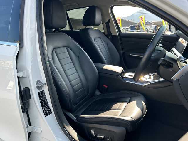 ＢＭＷ ３２０ｄ xDrive 山口県 2021(令3)年 5.3万km 白 禁煙車/360度前方ドライブレコーダー/スマートキー/プッシュスタート/純正HDDナビ/(DTV/BT/USB/ラジオ)/全方位カメラ/クリアランスソナー/シートメモリー付きパワーシート/シートヒーター/電子パーキング/置くだけ充電/オートライト/左右分離型フルオートエアコン/純正アルミホイール/リモートタッチ/保証書/取扱説明書/記録簿/スペアキー/レーダクルーズコントロール/プラスパッケージ/コンフォートパッケージ/ハイラインパッケージ/HIFIスピーカーシステム