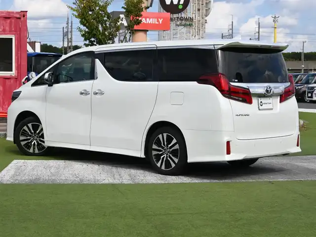 トヨタ アルファード S Cパッケージ 千葉県 2022(令4)年 4.2万km ホワイトパールクリスタルシャイン 235/50R18/Toyota Safety Sense/・プリクラッシュセーフティ/・レーンディパーチャーアラート/・オートハイビーム/・レーダークルーズコントロール/ムーンルーフ/パワーバックドア/両側パワースライドドア/純正コネクティッドナビ/地デジTV/【DVD/CD再生機能　Bluetooth接続】/バックカメラ/フリップダウンモニター（V12T-R68C）/ドライブレコーダー/前席パワーシート/エアシート/シートヒーター/革巻きステアリング/ステアリングスイッチ/ステアリングヒーター/ETC（2.0）/3眼LEDヘッドライト/フォグライト/ウインカーミラー/クリアランスソナー/純正18インチアルミホイル/サイド/カーテンエアバッグ/スマートキー
