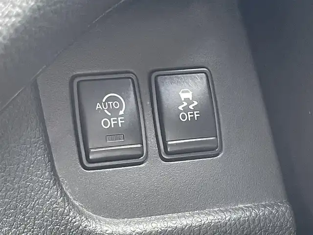 日産 セレナ ハイウェイS G Sハイブリッド 大分県 2014(平26)年 8.8万km ブリリアントホワイトパール 社外ナビ/DVD再生可能/ハンズフリーBluetooth接続/アルパイン後席モニター/LEDヘッドライト/フォグ/オートライト/ミラーウィンカー/スマートキー/プッシュスタート/クルーズコントロール/両側電動スライドドア/ETC/アイドリングストップ