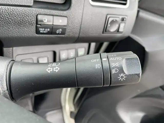 日産 セレナ ハイウェイS G Sハイブリッド 大分県 2014(平26)年 8.8万km ブリリアントホワイトパール 社外ナビ/DVD再生可能/ハンズフリーBluetooth接続/アルパイン後席モニター/LEDヘッドライト/フォグ/オートライト/ミラーウィンカー/スマートキー/プッシュスタート/クルーズコントロール/両側電動スライドドア/ETC/アイドリングストップ