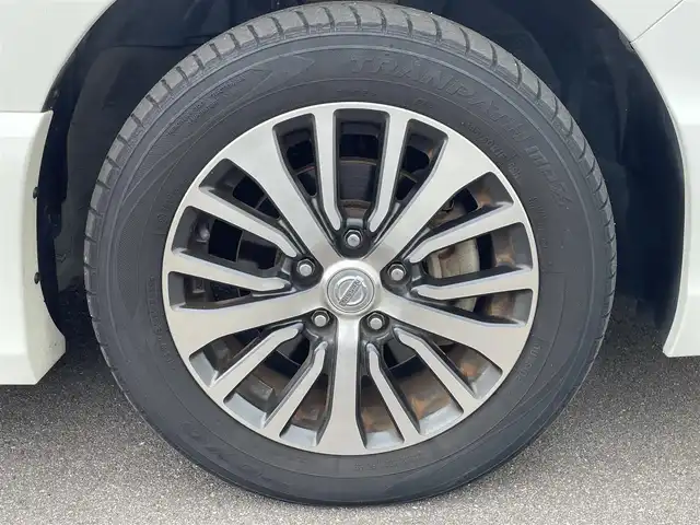 日産 セレナ ハイウェイS G Sハイブリッド 大分県 2014(平26)年 8.8万km ブリリアントホワイトパール 社外ナビ/DVD再生可能/ハンズフリーBluetooth接続/アルパイン後席モニター/LEDヘッドライト/フォグ/オートライト/ミラーウィンカー/スマートキー/プッシュスタート/クルーズコントロール/両側電動スライドドア/ETC/アイドリングストップ