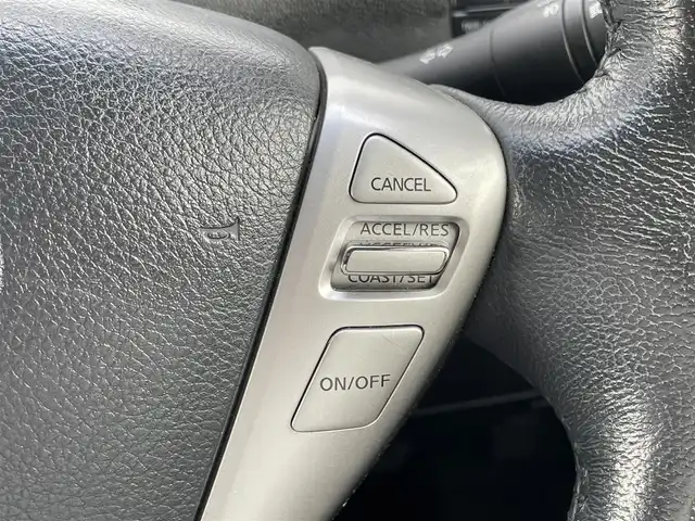 日産 セレナ ハイウェイS G Sハイブリッド 大分県 2014(平26)年 8.8万km ブリリアントホワイトパール 社外ナビ/DVD再生可能/ハンズフリーBluetooth接続/アルパイン後席モニター/LEDヘッドライト/フォグ/オートライト/ミラーウィンカー/スマートキー/プッシュスタート/クルーズコントロール/両側電動スライドドア/ETC/アイドリングストップ