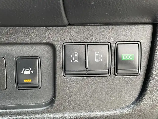 日産 セレナ ハイウェイS G Sハイブリッド 大分県 2014(平26)年 8.8万km ブリリアントホワイトパール 社外ナビ/DVD再生可能/ハンズフリーBluetooth接続/アルパイン後席モニター/LEDヘッドライト/フォグ/オートライト/ミラーウィンカー/スマートキー/プッシュスタート/クルーズコントロール/両側電動スライドドア/ETC/アイドリングストップ