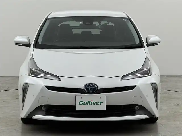 トヨタ プリウス S ツーリングセレクション 福岡県 2022(令4)年 1.1万km プラチナホワイトパールマイカ ワンオーナー/純正ＤＡナビ／フルセグＴＶ　/バックカメラ　/ビルトインＥＴＣ　/前後ドラレコ　/レーダークルコン　/コーナーセンサー　/トヨタセーフティセンス　/衝突軽減ブレーキ　/レーンキープ/レーンキープ/アクセル踏み間違い防止　/シートヒーター　/純正１７インチＡＷ