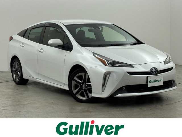 トヨタ プリウス S ツーリングセレクション 福岡県 2022(令4)年 1.1万km プラチナホワイトパールマイカ ワンオーナー/純正ＤＡナビ／フルセグＴＶ　/バックカメラ　/ビルトインＥＴＣ　/前後ドラレコ　/レーダークルコン　/コーナーセンサー　/トヨタセーフティセンス　/衝突軽減ブレーキ　/レーンキープ/レーンキープ/アクセル踏み間違い防止　/シートヒーター　/純正１７インチＡＷ