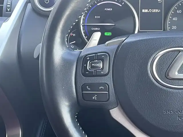 レクサス ＮＸ 300h バージョンL 佐賀県 2020(令2)年 5.2万km ソニッククォーツ Lexus Safety System+/・プリクラッシュセーフティ/・レーントレーシングアシスト/・オートマチックハイビーム/・レーダークルーズコントロール/クリアランスソナー/ブラインドスポットモニター/純正メーカーナビ/・パノラミックビューモニター/・フルセグTV/BT/CD/DVD/前後ドライブレコーダー(SDなし、動作確認未)/赤黒革シート/・全席シートヒーター/・前ベンチレーション/・前パワーシート/シートメモリ/パワーバックドア/LEDヘッドライト/フォグランプ/革巻きステアリング/パドルシフト/ステアリングヒーター/ETC2.0/電動パーキングスイッチ/トノカバー/エアバックW/サイド/カーテン/スペアキー×1/取扱説明書/保証書