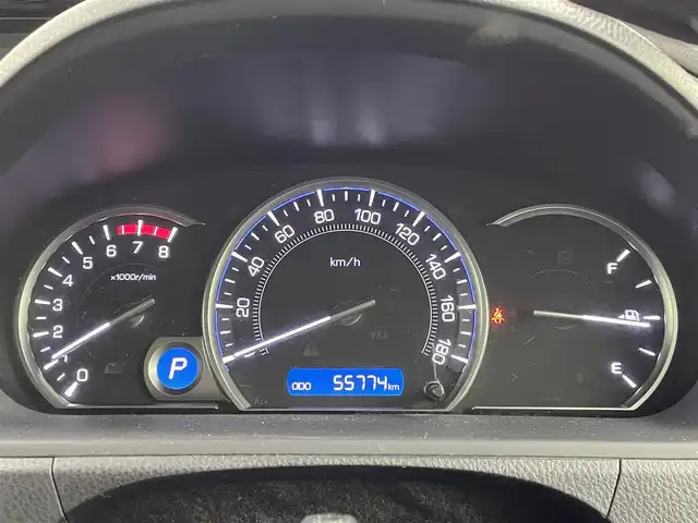 トヨタ エスクァイア Gi 熊本県 2015(平27)年 5.6万km ホワイトパールクリスタルシャイン 禁煙車　/純正ナビ（ＣＤ・ＤＶＤ・フルセグ・ＢＴ・ＳＤ）/バックカメラ　/純正フリップダウンモニター　/社外全方位ドライブレコーダー　/ビルトインＥＴＣ　/両側パワースライドドア　/クルーズコントロール/前席シートヒーター/衝突軽減ブレーキ/横滑り防止/アイドリングストップ/純正フロアマット/純正１５インチAW/オートライト/オートマチックハイビーム/LEDヘッドライト/フォグランプ/スマートキー/プッシュスタート/スペアキー1本