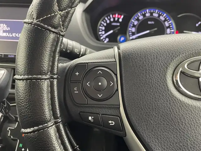 トヨタ エスクァイア Gi 熊本県 2015(平27)年 5.6万km ホワイトパールクリスタルシャイン 禁煙車　/純正ナビ（ＣＤ・ＤＶＤ・フルセグ・ＢＴ・ＳＤ）/バックカメラ　/純正フリップダウンモニター　/社外全方位ドライブレコーダー　/ビルトインＥＴＣ　/両側パワースライドドア　/クルーズコントロール/前席シートヒーター/衝突軽減ブレーキ/横滑り防止/アイドリングストップ/純正フロアマット/純正１５インチAW/オートライト/オートマチックハイビーム/LEDヘッドライト/フォグランプ/スマートキー/プッシュスタート/スペアキー1本