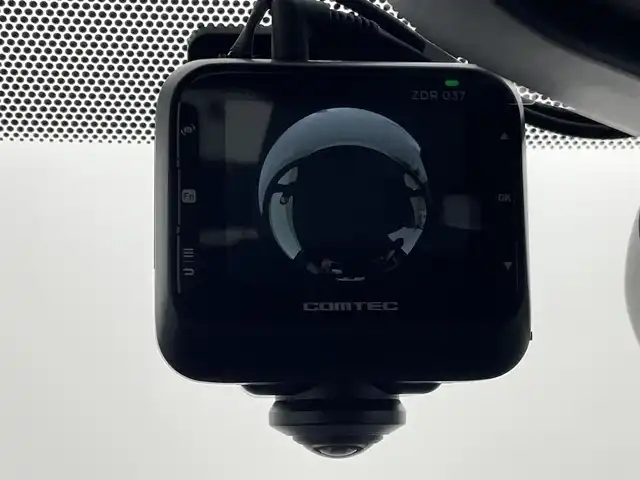 トヨタ エスクァイア Gi 熊本県 2015(平27)年 5.6万km ホワイトパールクリスタルシャイン 禁煙車　/純正ナビ（ＣＤ・ＤＶＤ・フルセグ・ＢＴ・ＳＤ）/バックカメラ　/純正フリップダウンモニター　/社外全方位ドライブレコーダー　/ビルトインＥＴＣ　/両側パワースライドドア　/クルーズコントロール/前席シートヒーター/衝突軽減ブレーキ/横滑り防止/アイドリングストップ/純正フロアマット/純正１５インチAW/オートライト/オートマチックハイビーム/LEDヘッドライト/フォグランプ/スマートキー/プッシュスタート/スペアキー1本