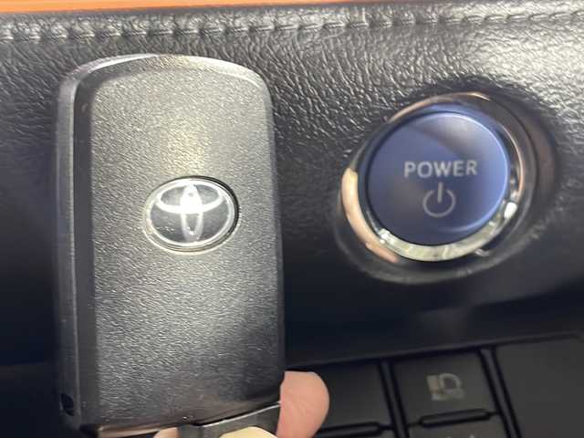 トヨタ シエンタ ハイブリッド G クエロ 広島県 2017(平29)年 5.6万km ヴィンテージブラウンパールクリスタルシャイン ALPINEナビ　/両側パワースライドドア　/バックカメラ　/フルセグTV　/オートハイビーム　/レーンキープアシスト　/衝突軽減ブレーキ　/オートライト　/ETC　/LEDヘッドランプ　/スマートキー　/フォグランプ/社外SMACK15インチアルミホイール(185/60/R15)/エアバック（運転席/助手席）