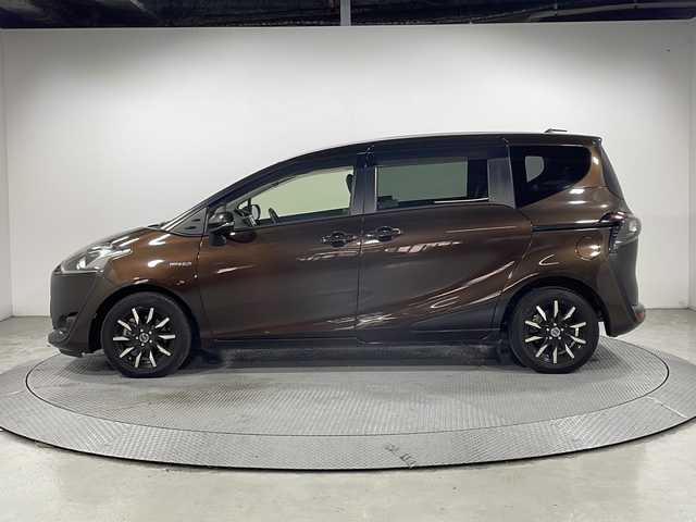 トヨタ シエンタ ハイブリッド G クエロ 広島県 2017(平29)年 5.6万km ヴィンテージブラウンパールクリスタルシャイン ALPINEナビ　/両側パワースライドドア　/バックカメラ　/フルセグTV　/オートハイビーム　/レーンキープアシスト　/衝突軽減ブレーキ　/オートライト　/ETC　/LEDヘッドランプ　/スマートキー　/フォグランプ/社外SMACK15インチアルミホイール(185/60/R15)/エアバック（運転席/助手席）