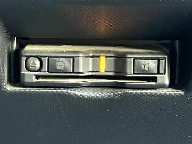 ダイハツ ロッキー プレミアム G HEV 滋賀県 2022(令4)年 3.5万km シャイニングホワイトパール 純正ディスプレイオーディオ/【フルセグ/Bluetooth/HDMI/USB】/全方位カメラ/LEDヘッドライト/革巻ステアリング/電子パーキング/オートホールドブレーキ/追従クルーズコントロール/純正１７AW/ETC/ドライブレコーダー/スマートキー