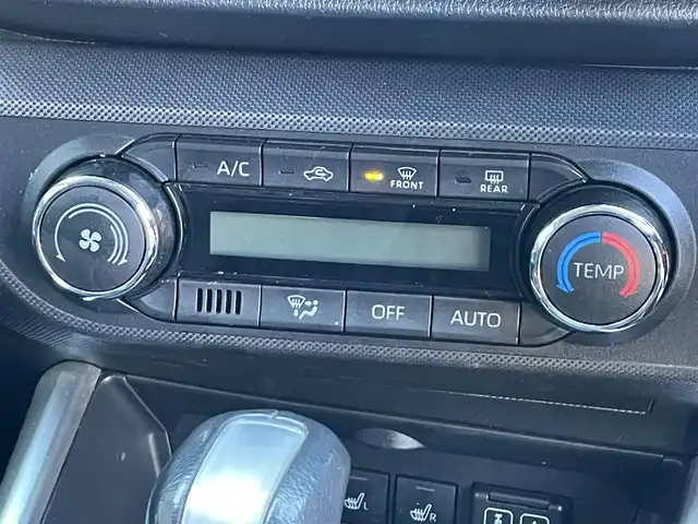 ダイハツ ロッキー プレミアム G HEV 滋賀県 2022(令4)年 3.5万km シャイニングホワイトパール 純正ディスプレイオーディオ/【フルセグ/Bluetooth/HDMI/USB】/全方位カメラ/LEDヘッドライト/革巻ステアリング/電子パーキング/オートホールドブレーキ/追従クルーズコントロール/純正１７AW/ETC/ドライブレコーダー/スマートキー