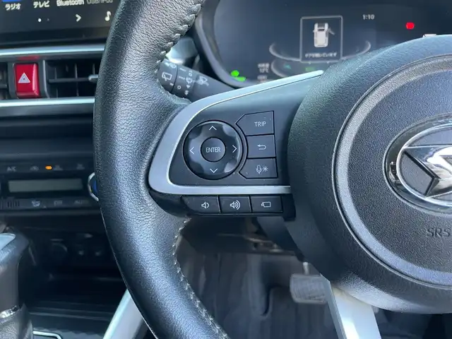 ダイハツ ロッキー プレミアム G HEV 滋賀県 2022(令4)年 3.5万km シャイニングホワイトパール 純正ディスプレイオーディオ/【フルセグ/Bluetooth/HDMI/USB】/全方位カメラ/LEDヘッドライト/革巻ステアリング/電子パーキング/オートホールドブレーキ/追従クルーズコントロール/純正１７AW/ETC/ドライブレコーダー/スマートキー