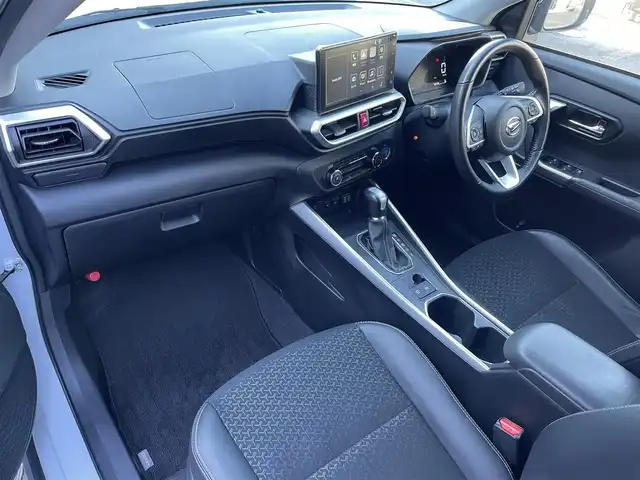 ダイハツ ロッキー プレミアム G HEV 滋賀県 2022(令4)年 3.5万km シャイニングホワイトパール 純正ディスプレイオーディオ/【フルセグ/Bluetooth/HDMI/USB】/全方位カメラ/LEDヘッドライト/革巻ステアリング/電子パーキング/オートホールドブレーキ/追従クルーズコントロール/純正１７AW/ETC/ドライブレコーダー/スマートキー