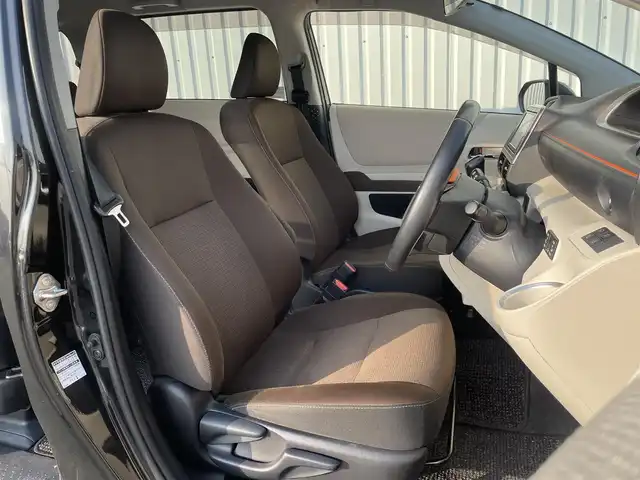 トヨタ シエンタ G 福岡県 2019(令1)年 5.2万km ブラックマイカ 衝突軽減/社外ナビ（ＣＮ－ＲＥ０５ＷＤ）/フルセグTV/CD/DVD/BT/SD/AM/FM/パノラミックビューモニター/両側パワースライドドア/ＬＤＡ/オートハイビーム/ＬＥＤオートライト/ステアリングリモコン/アイドリングストップ/ＥＴＣ２．０/スマートキー/プッシュスタート