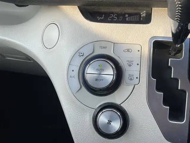 トヨタ シエンタ G 福岡県 2019(令1)年 5.2万km ブラックマイカ 衝突軽減/社外ナビ（ＣＮ－ＲＥ０５ＷＤ）/フルセグTV/CD/DVD/BT/SD/AM/FM/パノラミックビューモニター/両側パワースライドドア/ＬＤＡ/オートハイビーム/ＬＥＤオートライト/ステアリングリモコン/アイドリングストップ/ＥＴＣ２．０/スマートキー/プッシュスタート