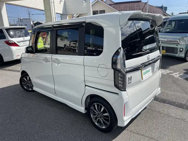 ホンダ Ｎ ＢＯＸ カスタム L 愛知県 2022(令4)年 2.5万km プラチナホワイトパール ワンオーナー/純正SDナビ（VXM-225Ci）/AMFM/CD/USB/BT/SD/バックカメラ/ビルトインETC/全方位ドライブレコーダー/シートヒーター/ACC/LKA/CMBS/先行車発進お知らせ/片側パワースライドドア/プッシュスタート/LEDヘッドライト/純正AW/純正フロアマット/ISOFIX/保証書/取扱説明書