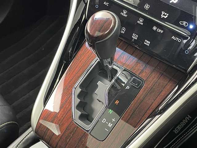 トヨタ ハリアー プレミアム 埼玉県 2015(平27)年 4.3万km ホワイトパールクリスタルシャイン 純正ナビ/フルセグTV/CD/DVD/BT/バックカメラ/サンルーフ/ハーフレザーシート/ドライブレコーダー/ビルトインETC/純正18インチAW/パワーバックドア/LEDヘッドライト