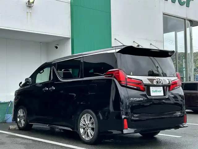 トヨタ アルファード S タイプゴールド 京都府 2020(令2)年 6.6万km ブラック 〇純正9インチディスプレイオーディオ/〇ナビキッド/〇フリップダウンモニター/〇バックカメラ/〇ツインムーンルーフ/〇ビルトインETC/〇ドライブレコーダー/〇パワースライドドア（両側）/○セーフティセンス/○プリクラッシュセーフティ/○レーダークルーズコントロール/〇パワーバックドア/〇LEDヘッドランプ/〇オートライト/〇フォグランプ/〇純正18インチアルミ/〇木目調/革巻きステアリングホイール/〇前後左右独立オートエアコン/〇合皮/スエードコンビシート/〇スマートエントリー/〇禁煙車